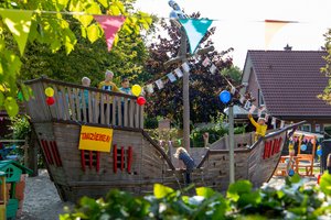 Das Programm beim Jubiläumsfest kam bei den Kindern sehr gut an. Foto. Kita "Die Arche"