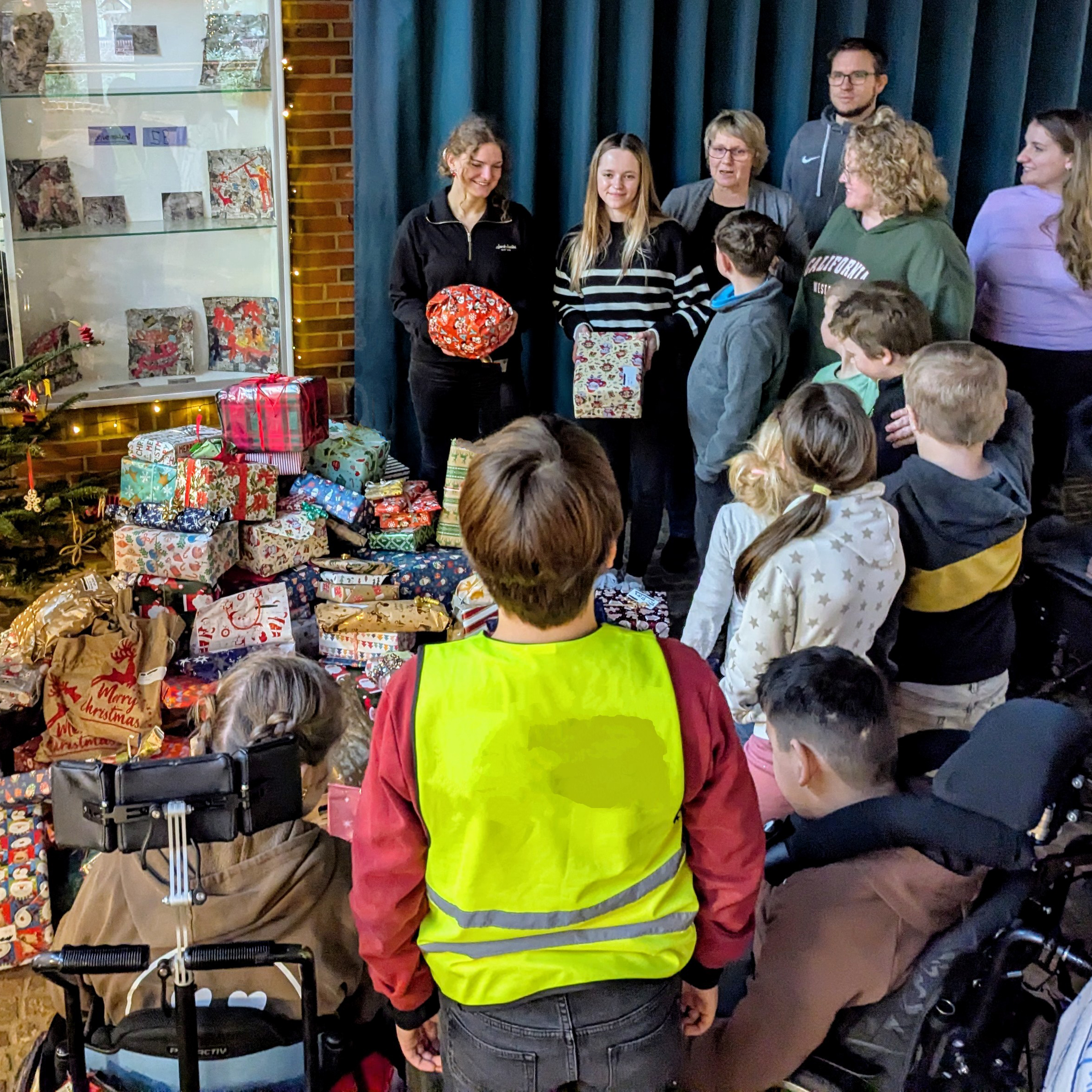 Vorweihnachtliche Überraschung in der Tagesstätte Borchersweg. Foto: privat