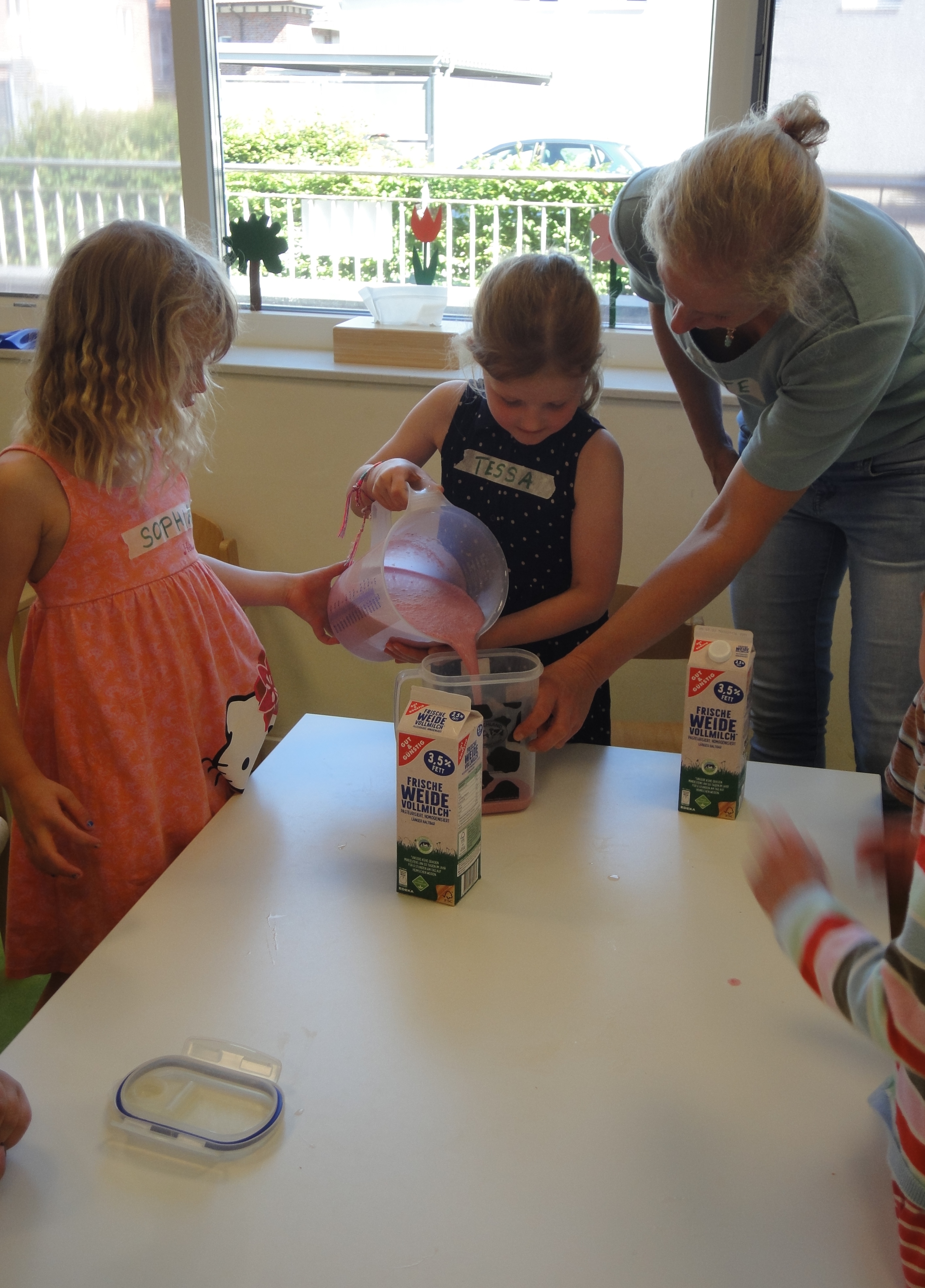 In Kooperation mit der Niedersächsischen Milchwirtschaft lernen unsere Vorschulkinder, die ABC Piraten, alles über das Thema Milch. Foto: DiKiTa